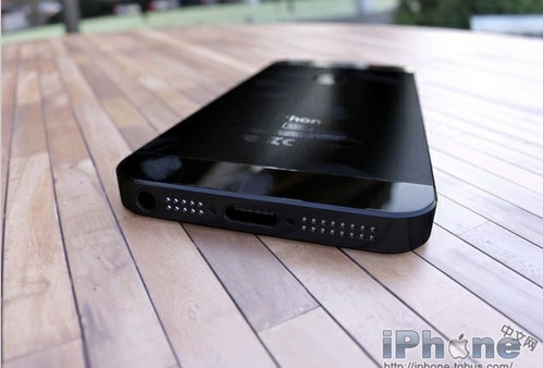 [Rumor] New iPhone 5 Photos Leaked Show Fully Assembled Device