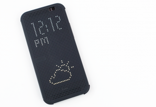HTC One (M8) Dot View Case Review